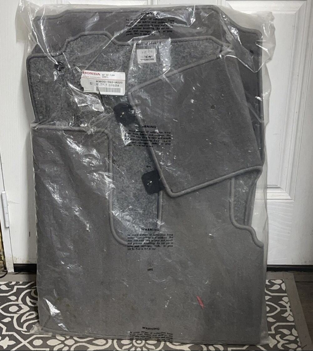 Brand New Genuine OEM Honda CR-V Floor Mat Set Gray NH661L 83600-SWA-A020 DOS24